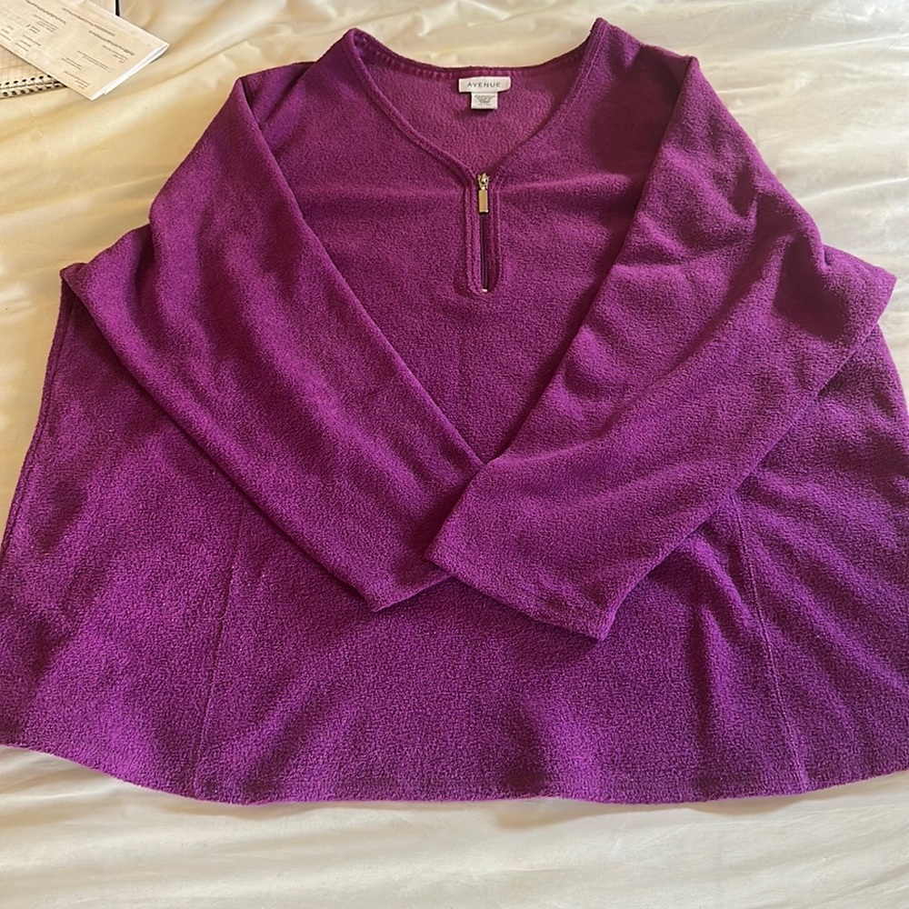 Avenue women’s fleece sweater